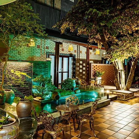 Nana Homestay & Villa Hue Buitenkant foto
