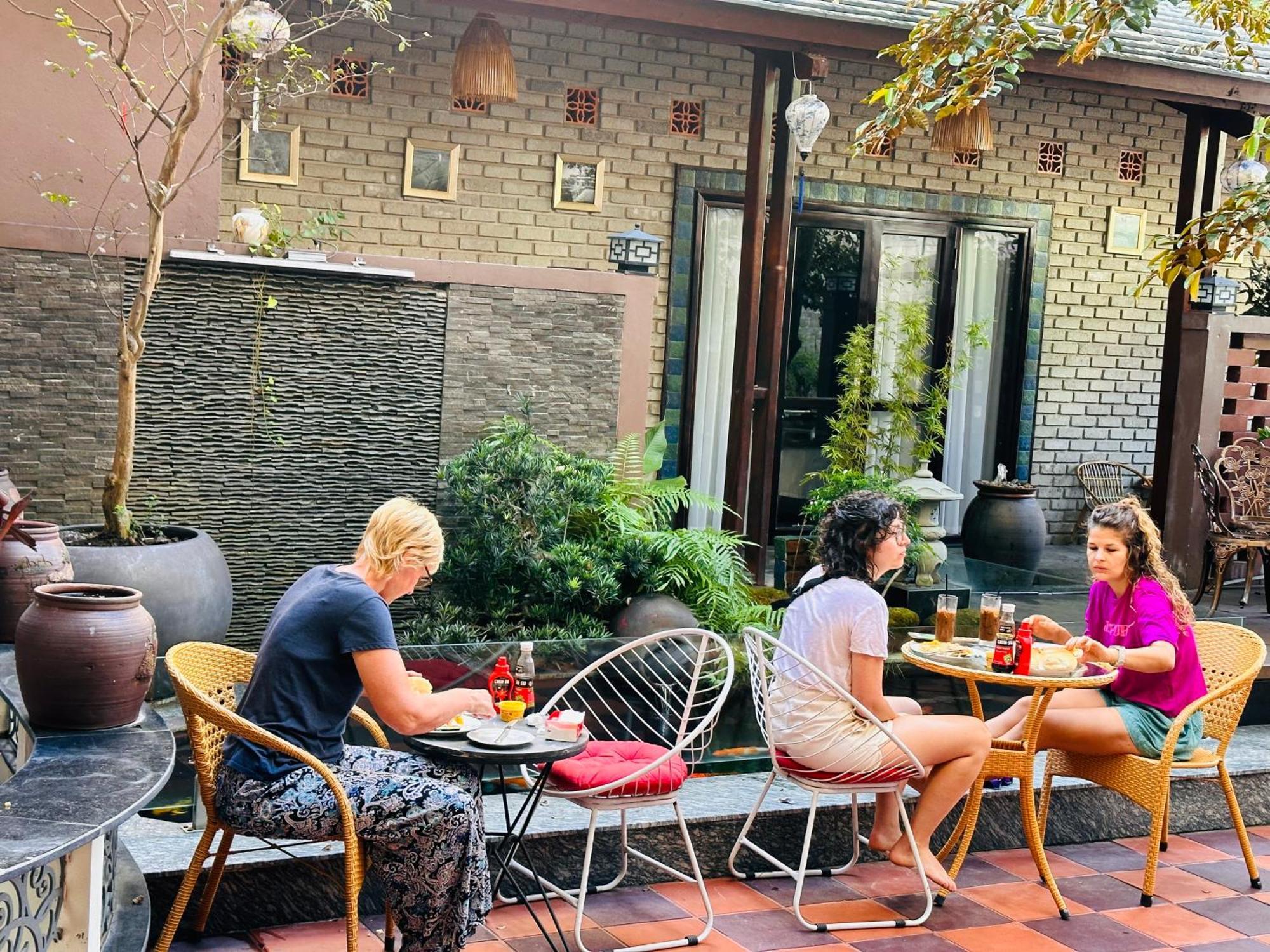 Nana Homestay & Villa Hue Buitenkant foto