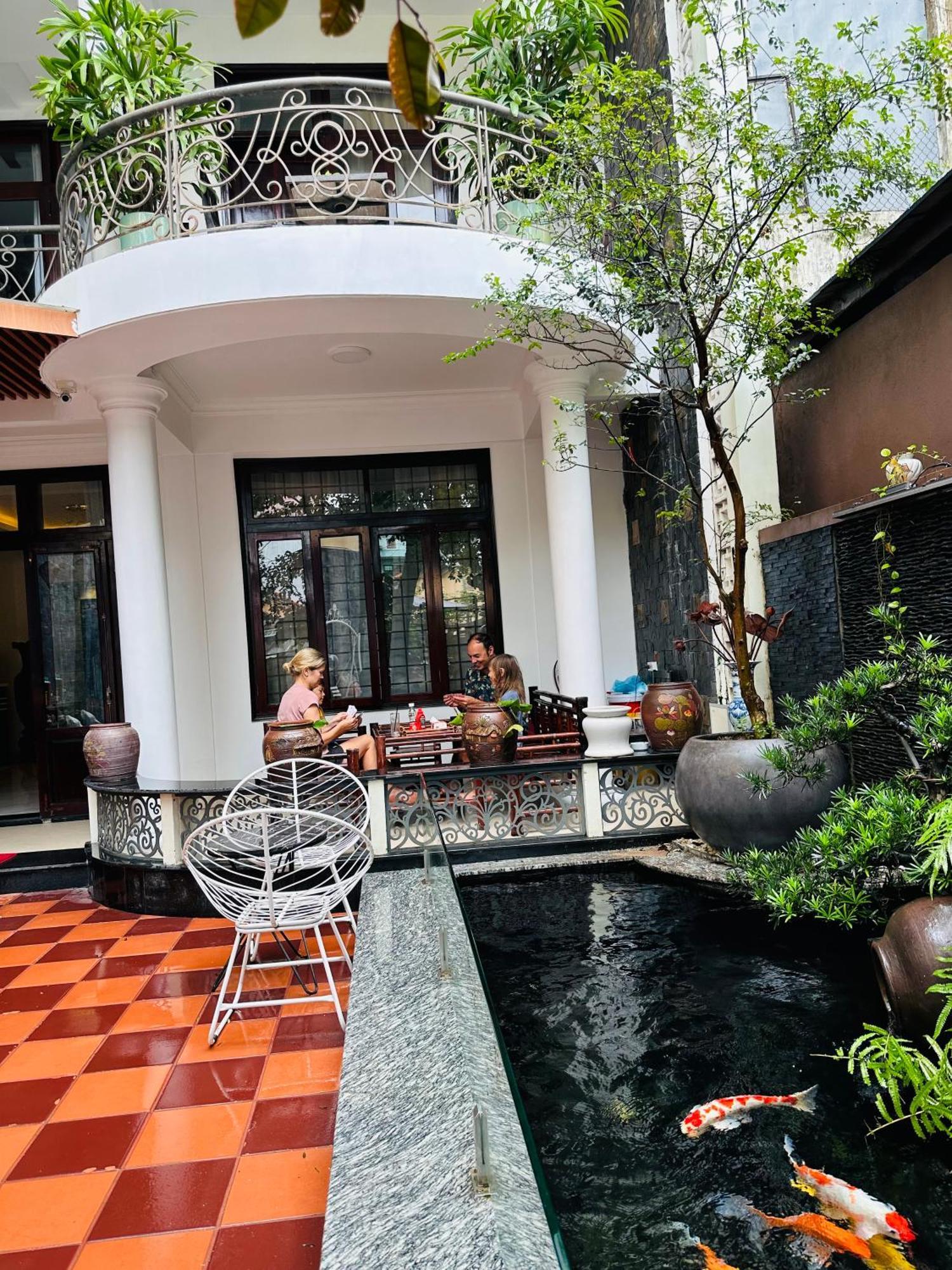 Nana Homestay & Villa Hue Buitenkant foto